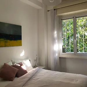 https://lovely-2-room-apartment-with-small-dehor.it-lombardy.com